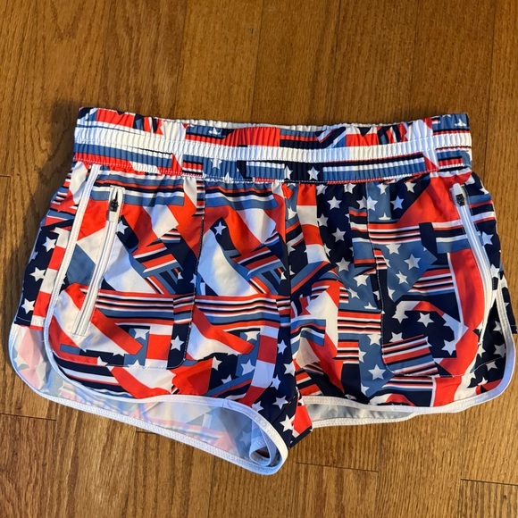 Fabletics Red White and Blue Athletic Shorts Women’s Size S - Picture 1 of 5